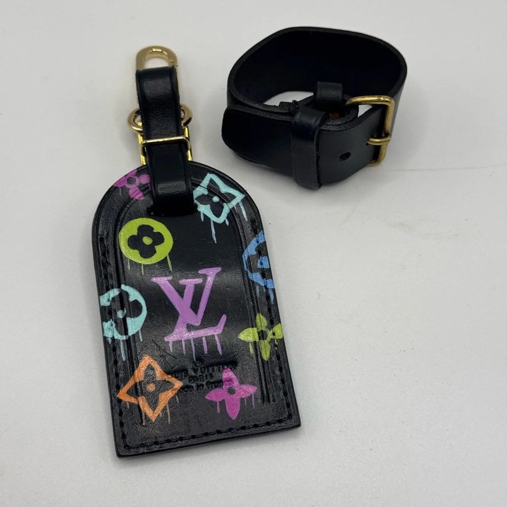 SOLD IN STORE-Louis Vuitton luggage tag with Poinette custom painted. - Picture 2 of 5